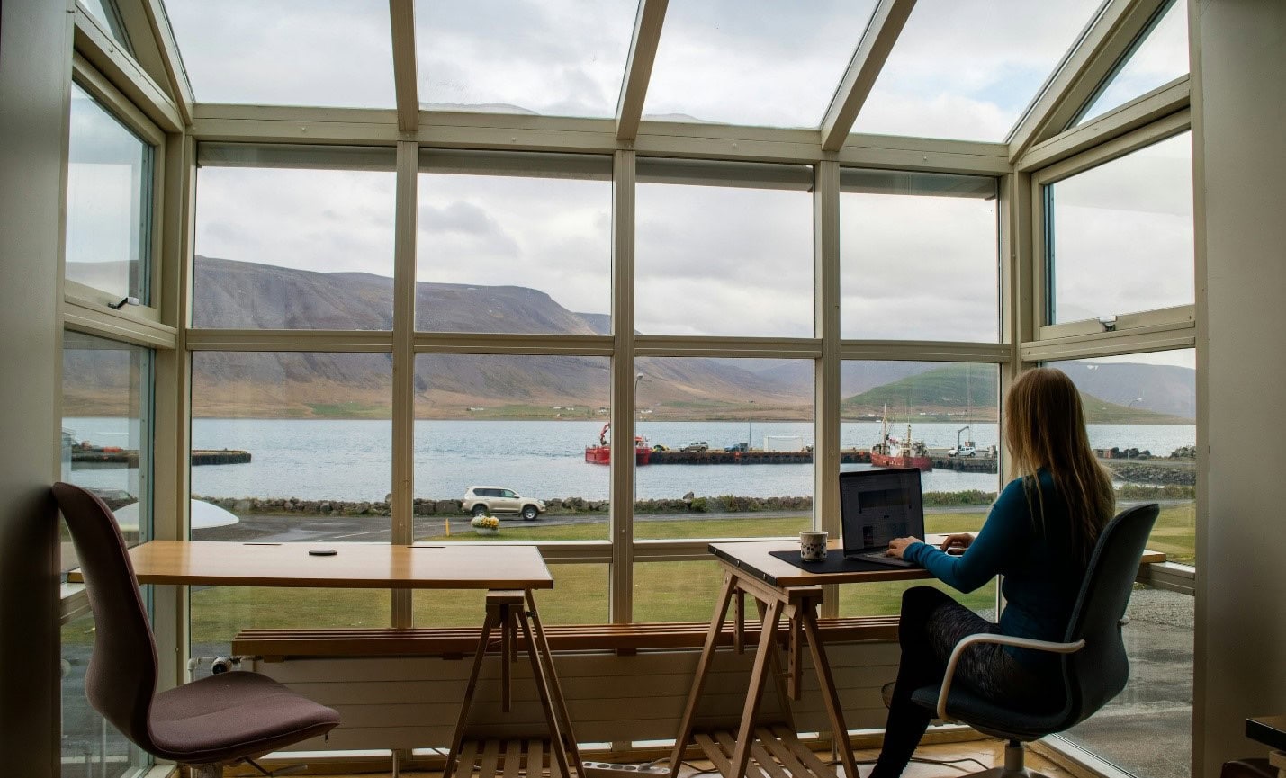 MBA Nomads - How Accredited Online Programs Are Enabling the Rise of the Global Remote Executive